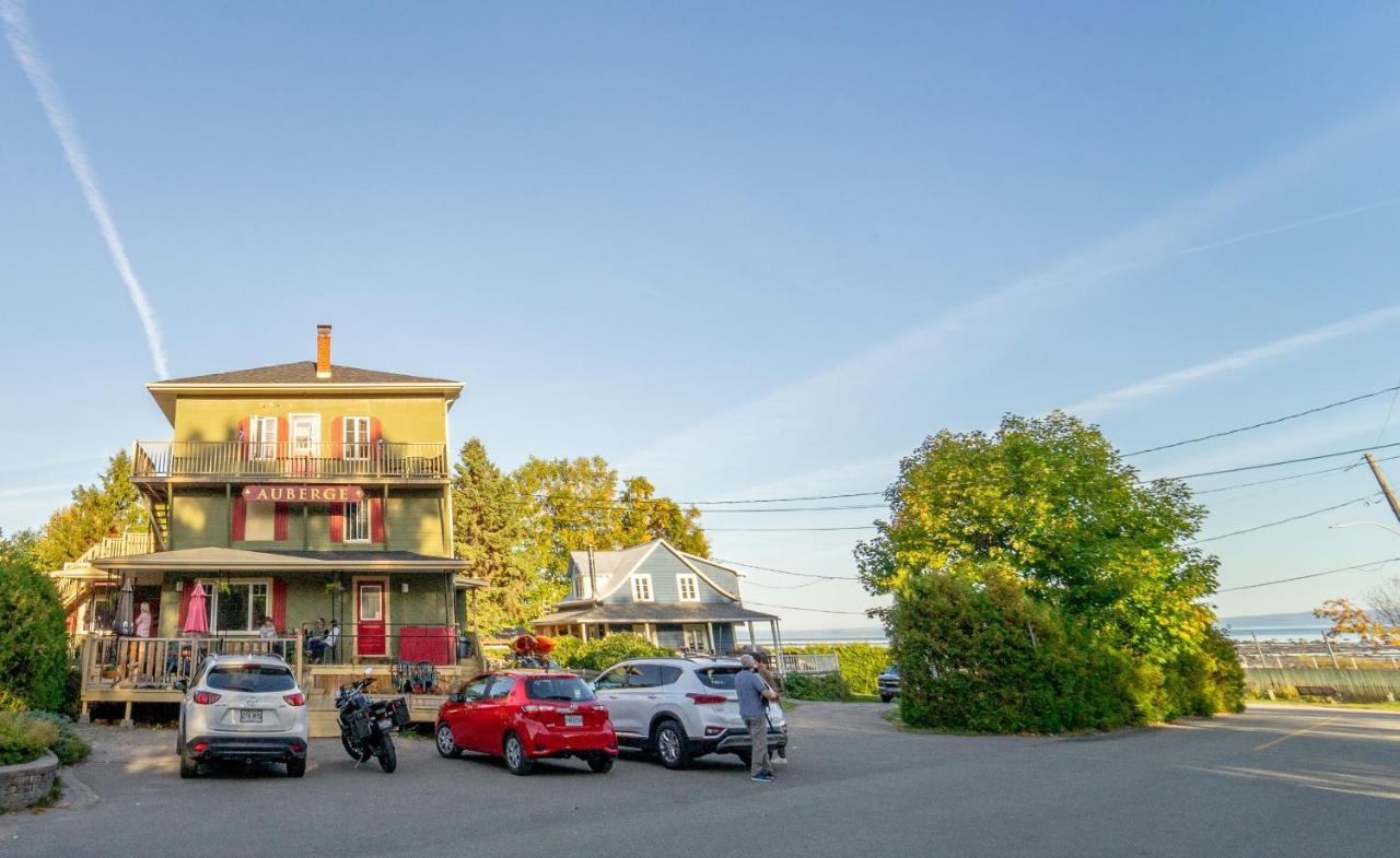 Auberge De La Rive De Charlevoix - Auberge De Jeunesse Familiale Pour Voyageurs De Tous Ages Saint-Joseph-de-la-Rive Esterno foto